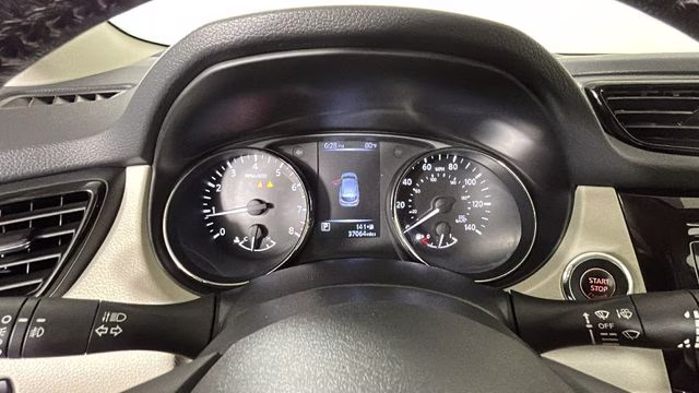 2018 Pearl White Nissan Rogue Sport SV FWD SUV
