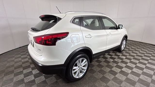2018 Pearl White Nissan Rogue Sport SV FWD SUV