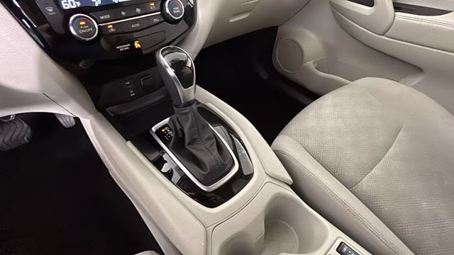 2018 Pearl White Nissan Rogue Sport SV FWD SUV