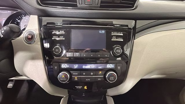 2018 Pearl White Nissan Rogue Sport SV FWD SUV