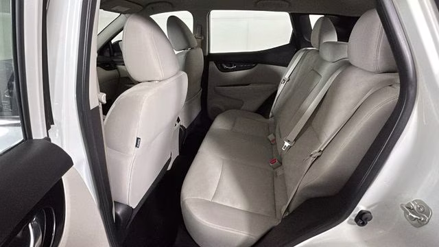 2018 Pearl White Nissan Rogue Sport SV FWD SUV