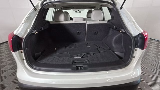 2018 Pearl White Nissan Rogue Sport SV FWD SUV