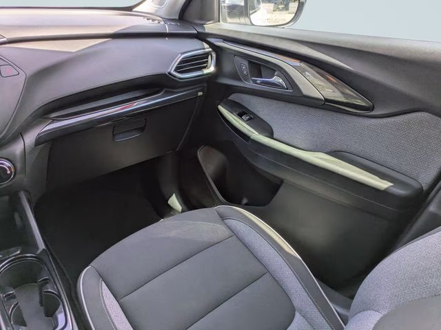 2023 Summit White Chevrolet Trailblazer LT FWD SUV
