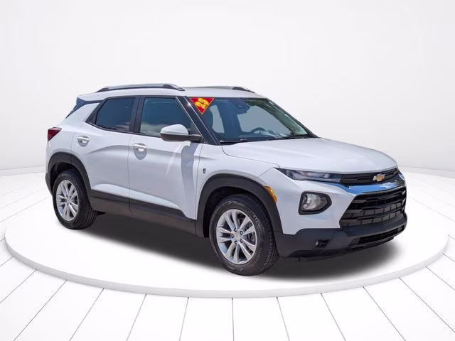 2023 Summit White Chevrolet Trailblazer LT FWD SUV