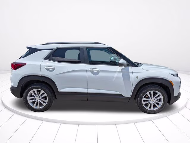 2023 Summit White Chevrolet Trailblazer LT FWD SUV
