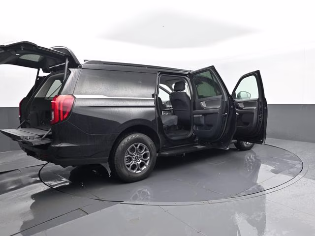 2025 Black Metallic Ford Expedition Max Active 4X4 SUV