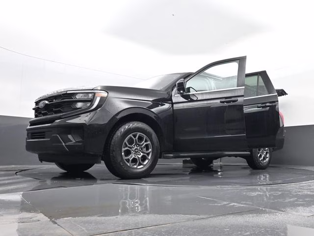 2025 Black Metallic Ford Expedition Max Active 4X4 SUV