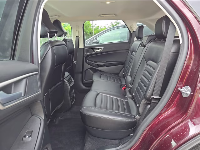 2023 Burgundy Velvet Metallic Tinted Clearcoat Ford Edge SEL AWD SUV