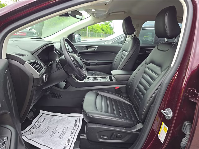 2023 Burgundy Velvet Metallic Tinted Clearcoat Ford Edge SEL AWD SUV