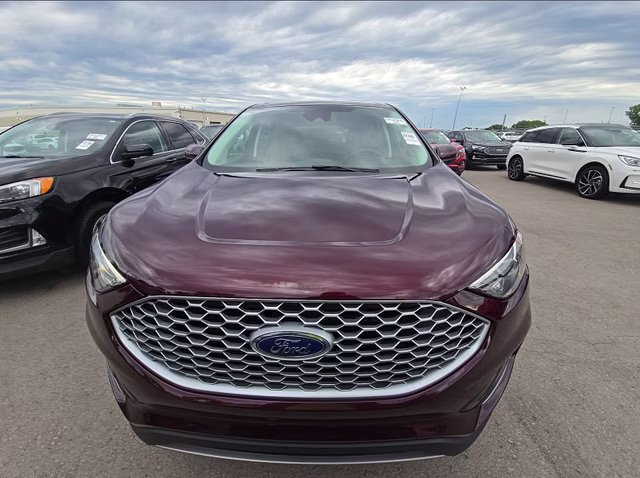 2023 Burgundy Velvet Metallic Tinted Clearcoat Ford Edge SEL AWD SUV