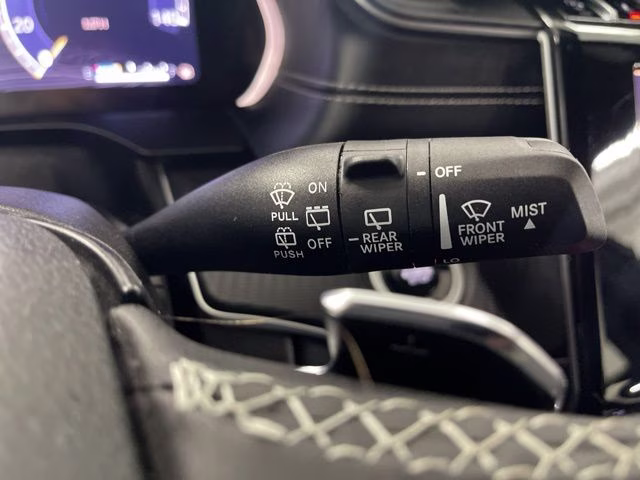 2025 Silver Jeep Grand Cherokee Altitude 4X4 SUV