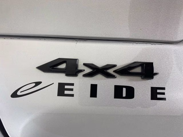 2025 Silver Zynith Jeep Grand Cherokee Altitude 4X4 SUV