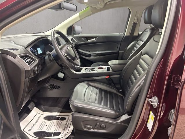 2023 Burgundy Velvet Metallic Tinted Clearcoat Ford Edge SEL AWD SUV