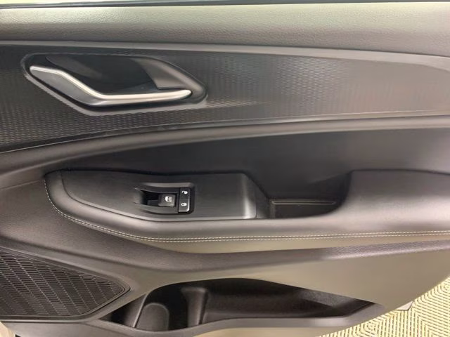 2025 Silver Zynith Jeep Grand Cherokee Altitude 4X4 SUV