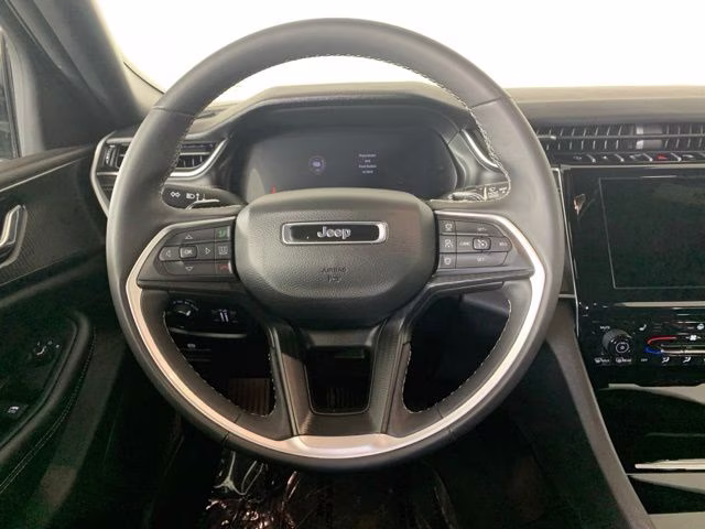 2025 Silver Zynith Jeep Grand Cherokee Altitude 4X4 SUV