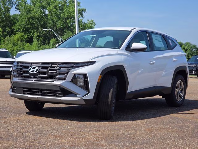 2026 Creamy White Pearl Hyundai Tucson Hybrid Blue SE AWD SUV