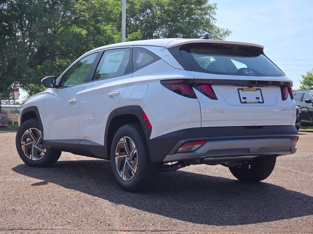 2026 Creamy White Pearl Hyundai Tucson Hybrid Blue SE AWD SUV