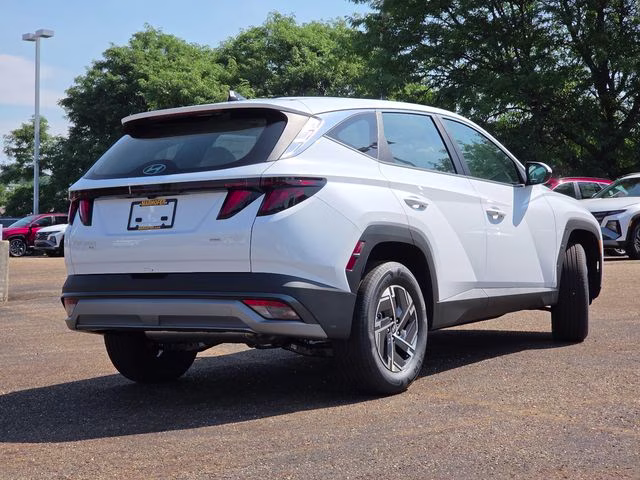 2026 Creamy White Pearl Hyundai Tucson Hybrid Blue SE AWD SUV