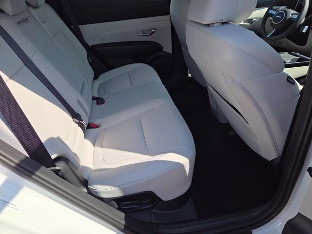 2026 Creamy White Pearl Hyundai Tucson Hybrid Blue SE AWD SUV