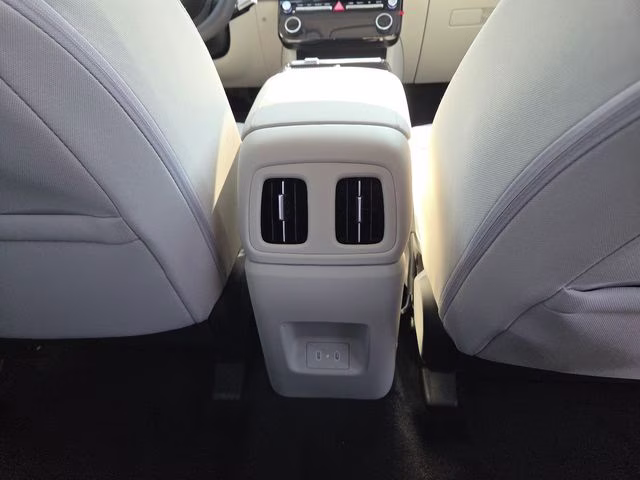 2026 Creamy White Pearl Hyundai Tucson Hybrid Blue SE AWD SUV