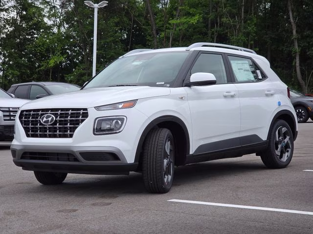 2026 Lunar White Hyundai Venue SEL FWD SUV