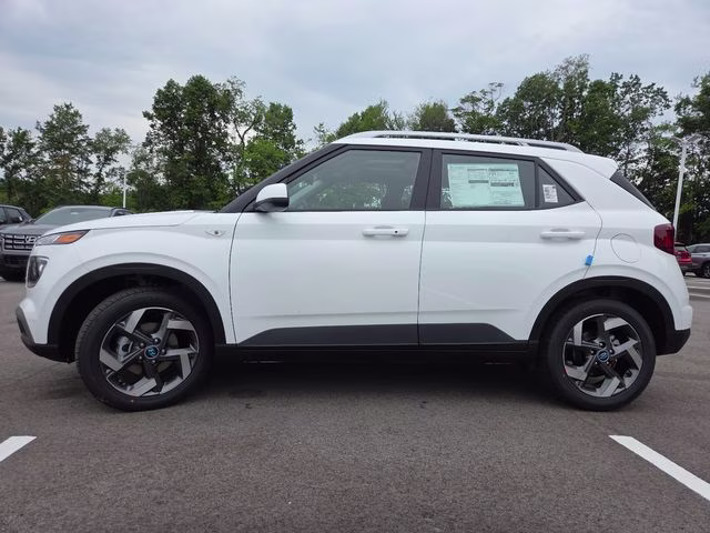 2026 Lunar White Hyundai Venue SEL FWD SUV