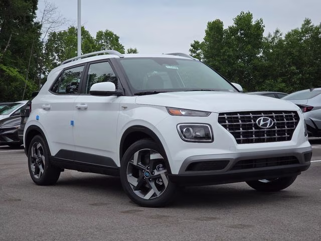 2026 Lunar White Hyundai Venue SEL FWD SUV