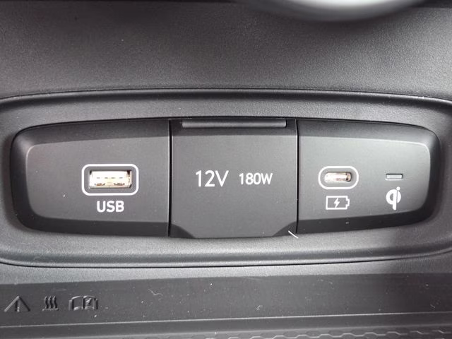 2026 Lunar White Hyundai Venue SEL FWD SUV