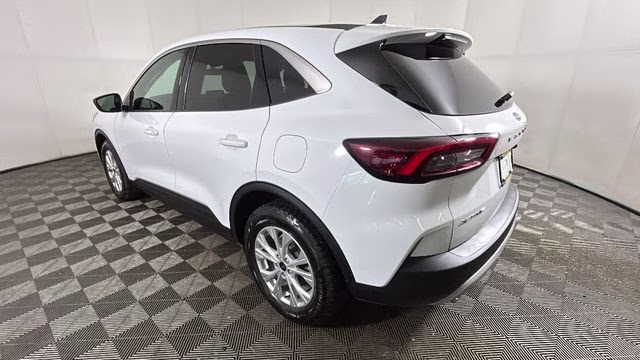 2023 White Ford Escape Active FWD SUV