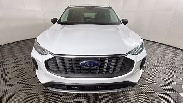 2023 White Ford Escape Active FWD SUV