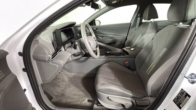 2025 Serenity White Hyundai Elantra SEL Sport FWD Sedan