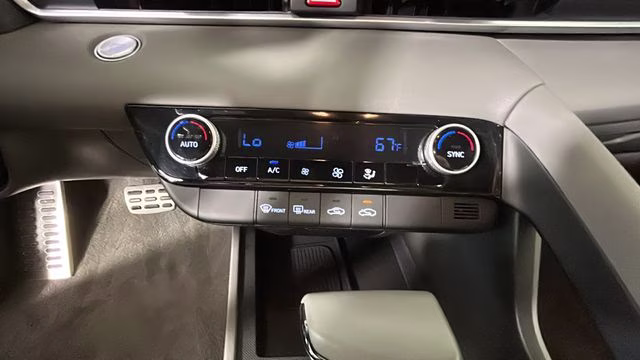 2025 Serenity White Hyundai Elantra SEL Sport FWD Sedan