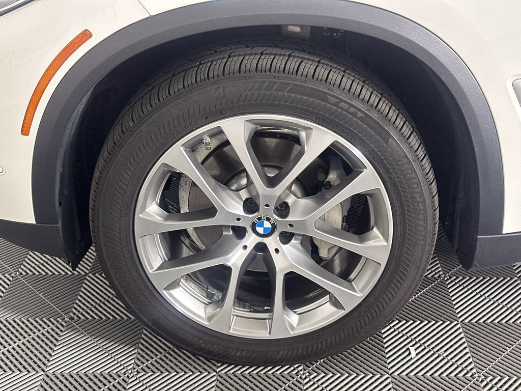 2023 Alpine White BMW X5 sDrive40i RWD SUV