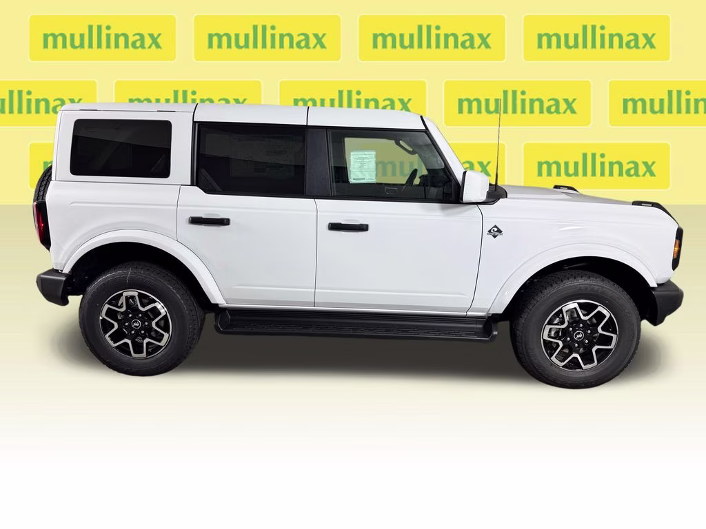 2026 Oxford White Ford Bronco Outer Banks 4X4 SUV