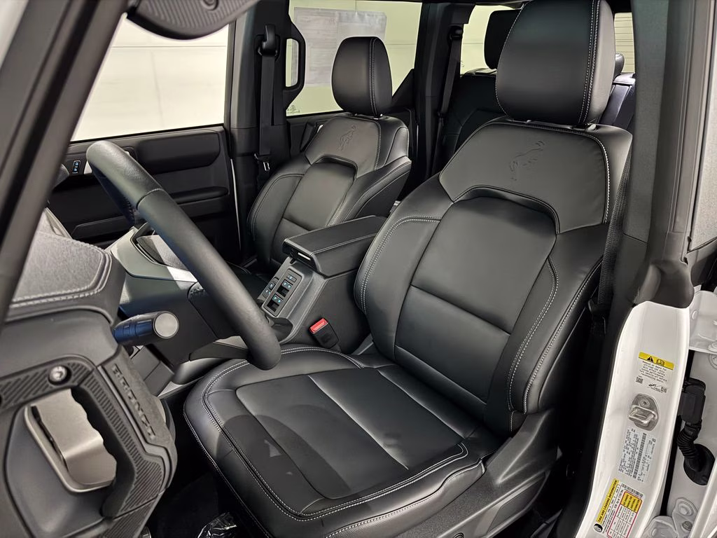 2026 Oxford White Ford Bronco Outer Banks 4X4 SUV