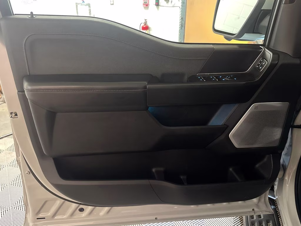 2023 Avalanche Ford F-150 Raptor 4X4 Truck