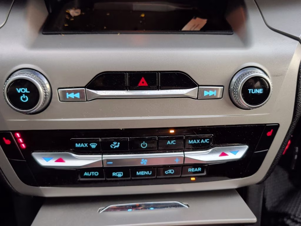 2023 Agate Black Metallic Ford Explorer XLT RWD SUV