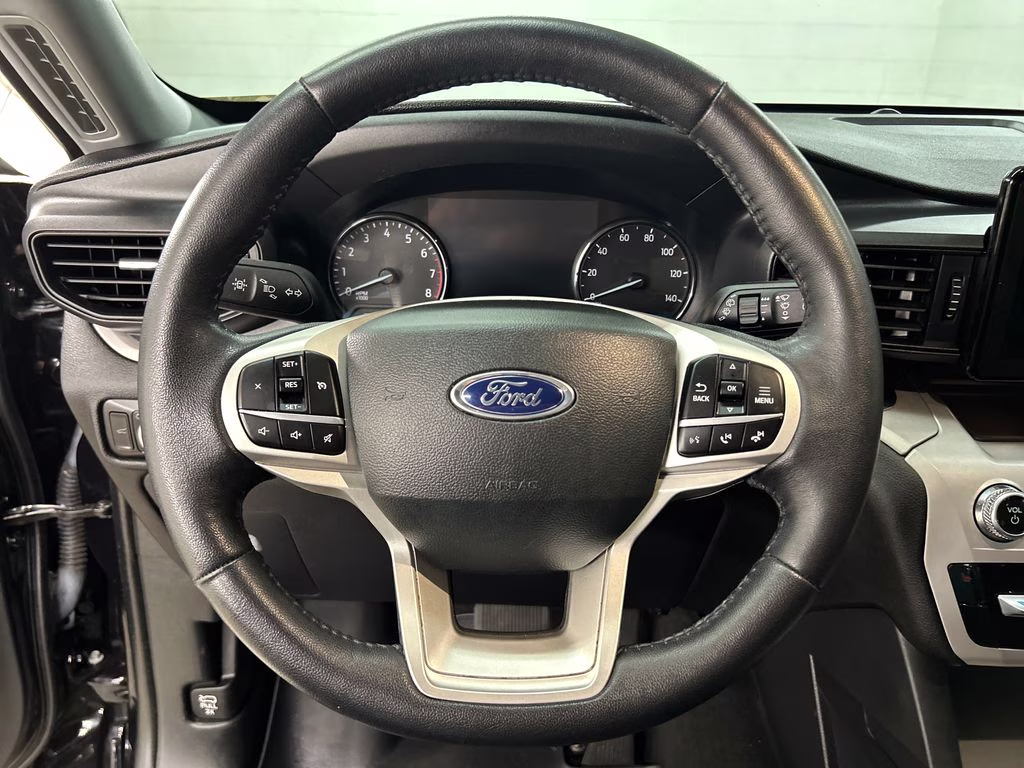 2023 Agate Black Metallic Ford Explorer XLT RWD SUV
