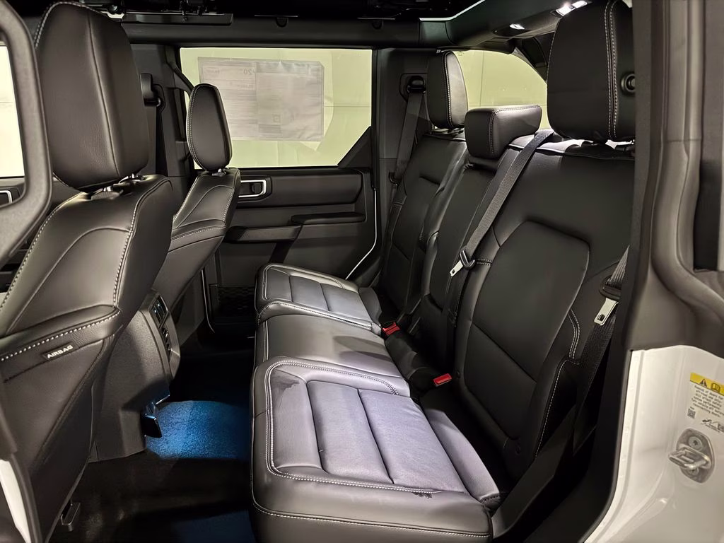 2026 Oxford White Ford Bronco Outer Banks 4X4 SUV