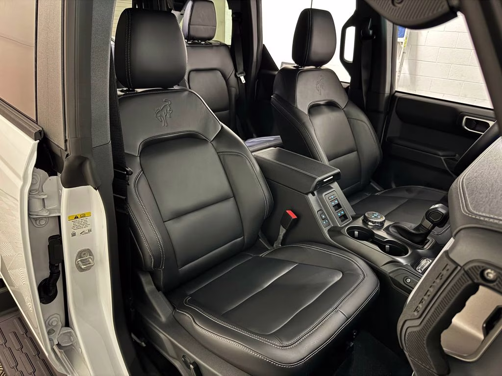 2026 Oxford White Ford Bronco Outer Banks 4X4 SUV