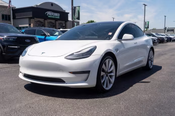 2019 White Tesla Model 3 Long Range AWD Sedan