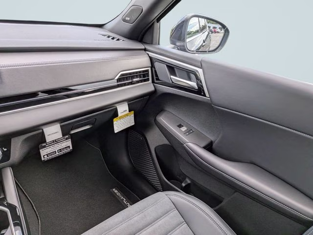 2026 Black Mitsubishi Outlander LE FWD SUV