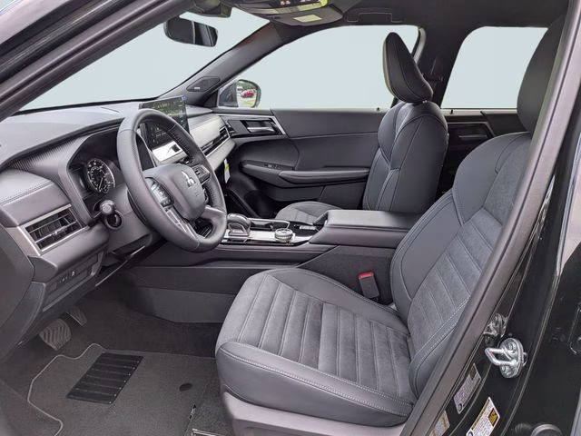 2026 Black Mitsubishi Outlander LE FWD SUV