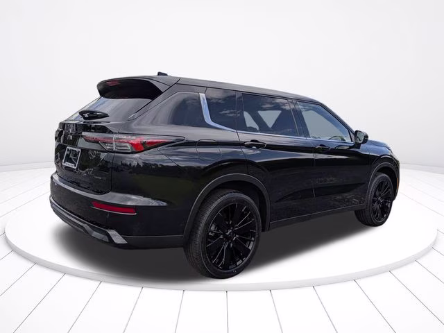 2026 Black Mitsubishi Outlander LE FWD SUV