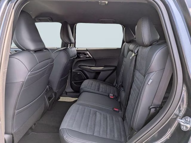 2026 Graphite Gray Mitsubishi Outlander LE FWD SUV