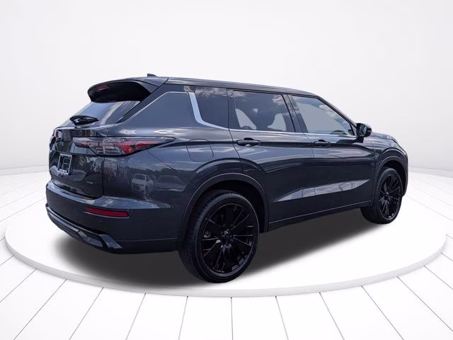 2026 Graphite Gray Mitsubishi Outlander LE FWD SUV