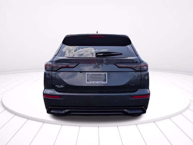 2026 Graphite Gray Mitsubishi Outlander LE FWD SUV