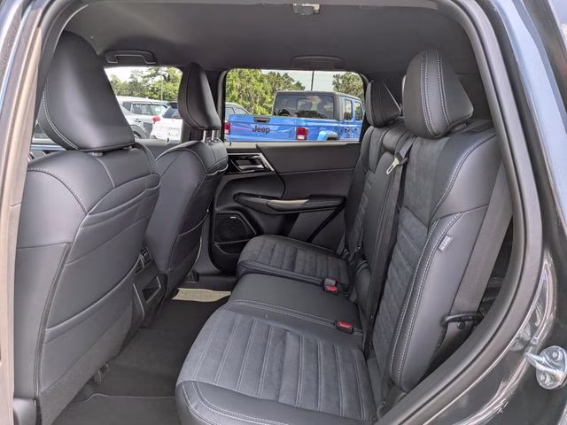 2026 Graphite Gray Mitsubishi Outlander LE FWD SUV