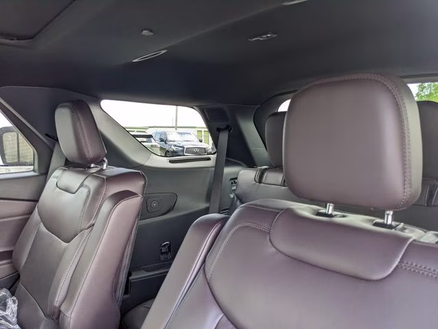 2026 Star White Metallic Tri-Coat Ford Explorer Platinum RWD SUV