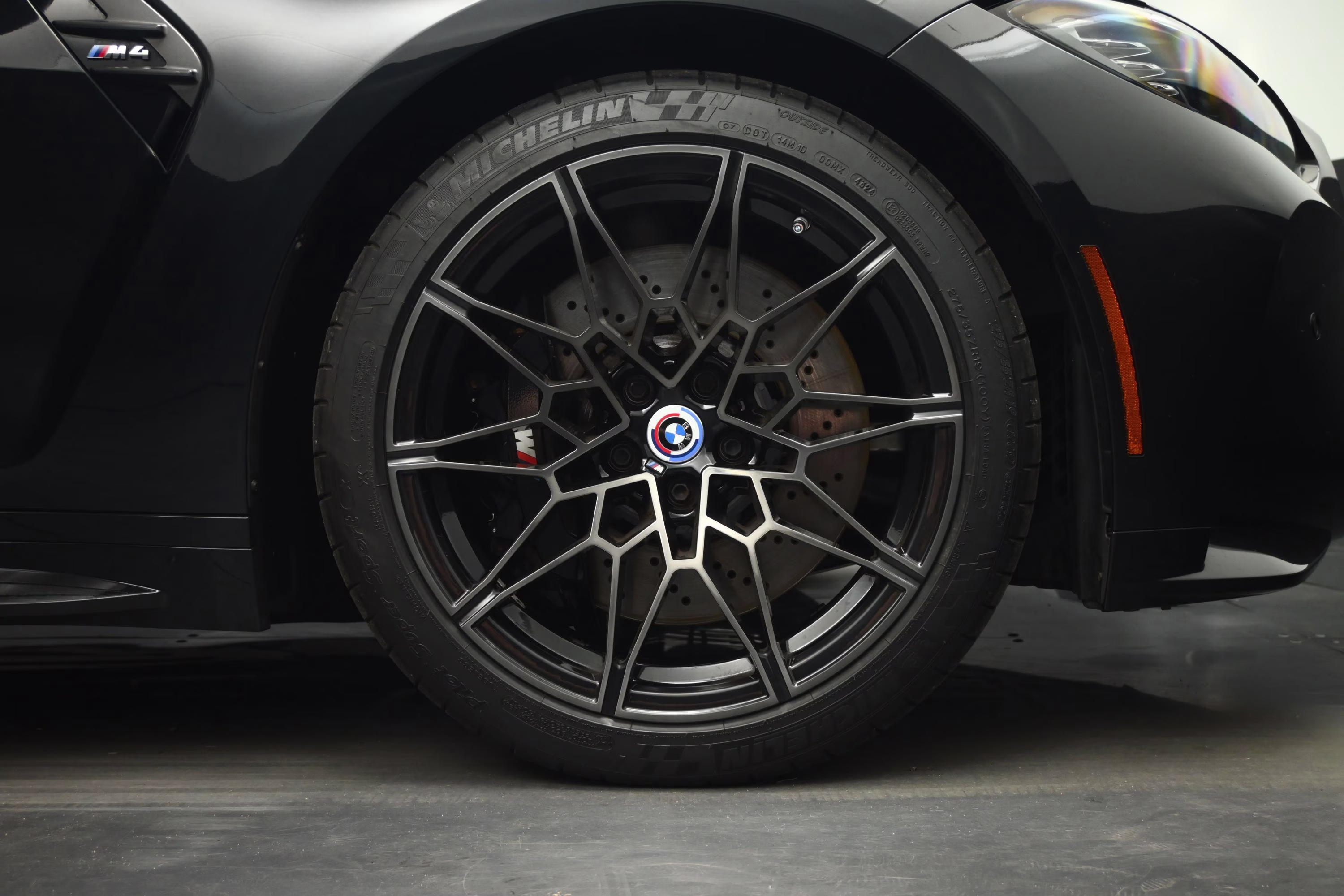 2022 Black Sapphire Metallic BMW M4 Base RWD Coupe